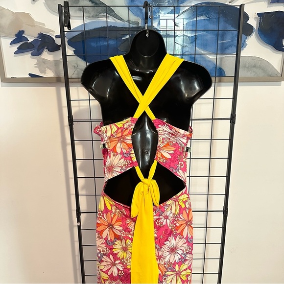 Plus Size Pink Floral Cut Out Self Tie Back Closure Midi Dress - Picture 11 of 13